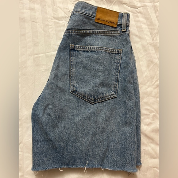 Aritzia Denim Forum BF Loose Mid Thigh Short - Picture 3 of 4